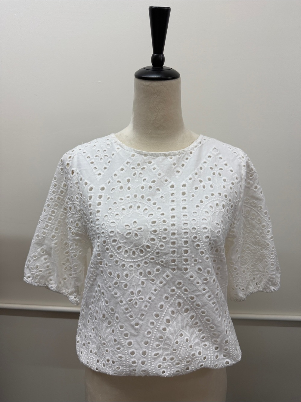 URBAN Romantics White Eyelet Short Sleeve Top -